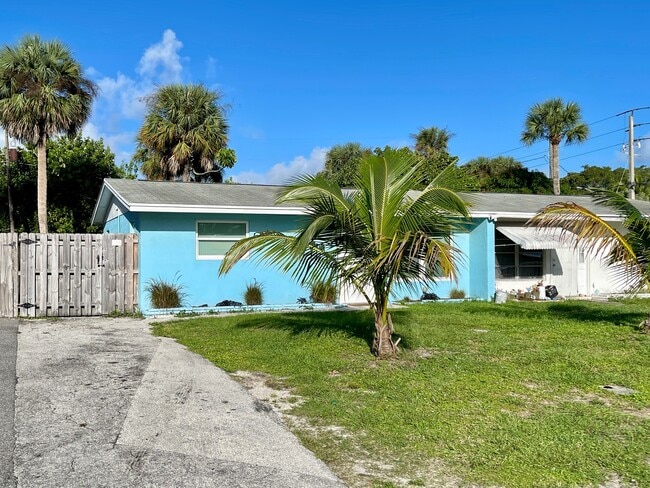 Photo - 406 Robalo Ct