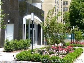 Building Photo - 30 Glenbrook Rd Unit 2H Rental