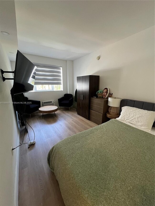 Photo - 255 W 24th St Unit 405