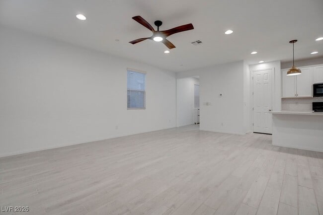 Photo - 111 Balsam Leaf Ct