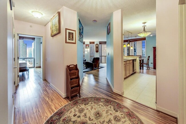 Photo - 222 N Columbus Dr Unidad 1703