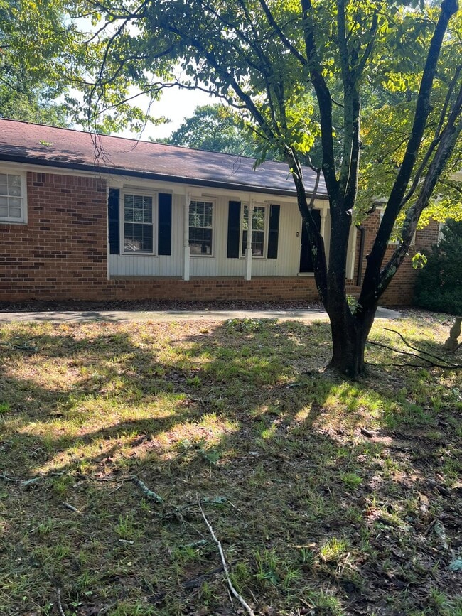 Building Photo - 1848 Dogwood Rd SW Rental