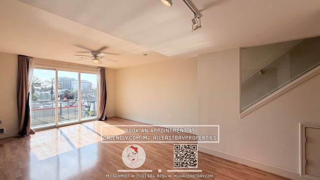Photo - Beautiful two-story residence with 2 bedrooms, 2 bathrooms and balcony with views of the city loc...