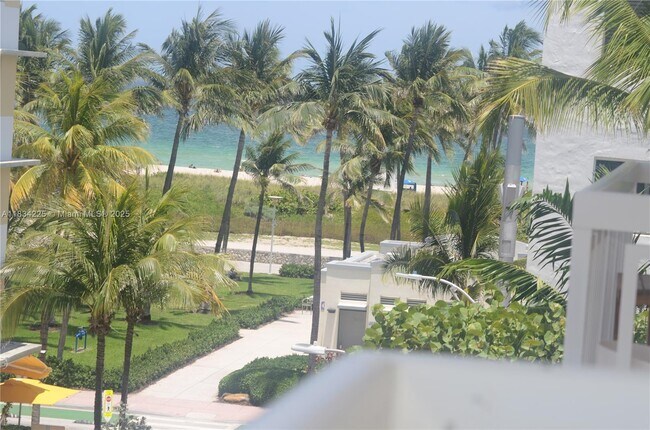 Building Photo - 1357 Collins Ave Unit D3 Rental