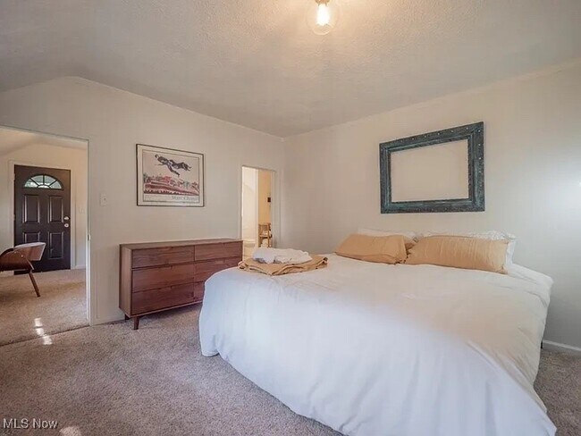 Photo - 3915 John Ave