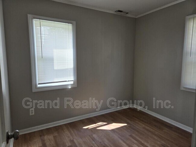 Photo - 1326 Ridgeway St