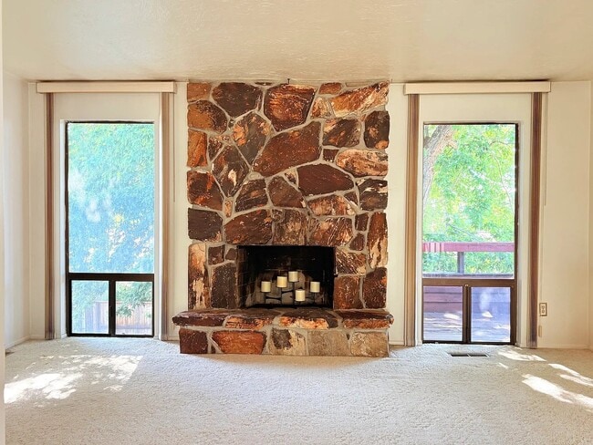 1167 Deerfield Dr