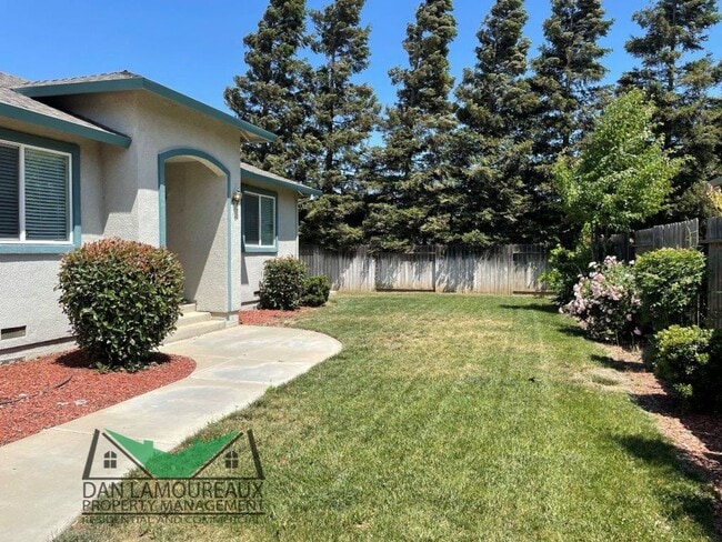 Building Photo - Freeman Street Duplex Unit 328