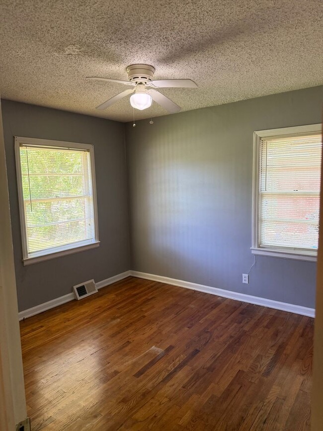 Photo - 2885 Ramsey Rd
