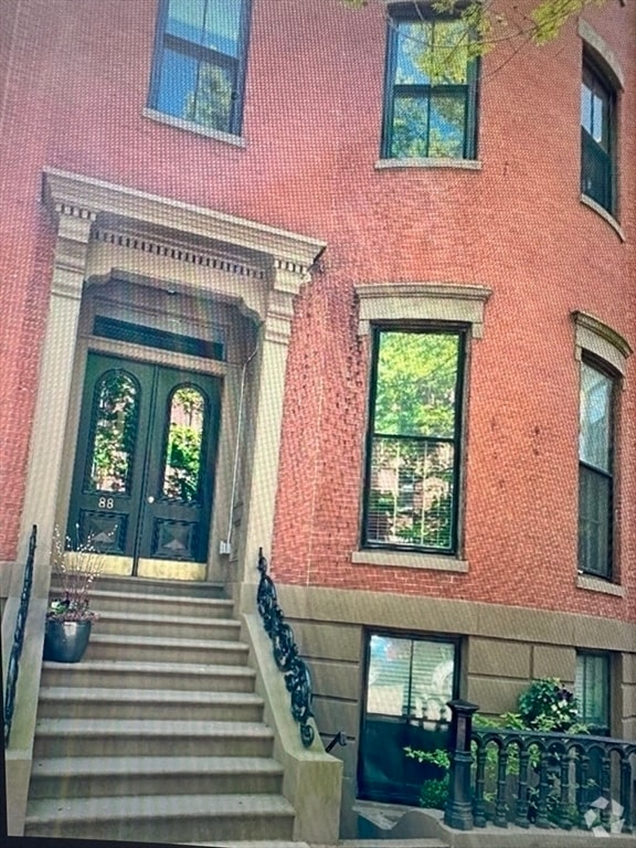 Building Photo - 88 Waltham St Unit 3 Rental