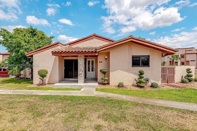 Building Photo - 740 NW 105th Pl Unit A6