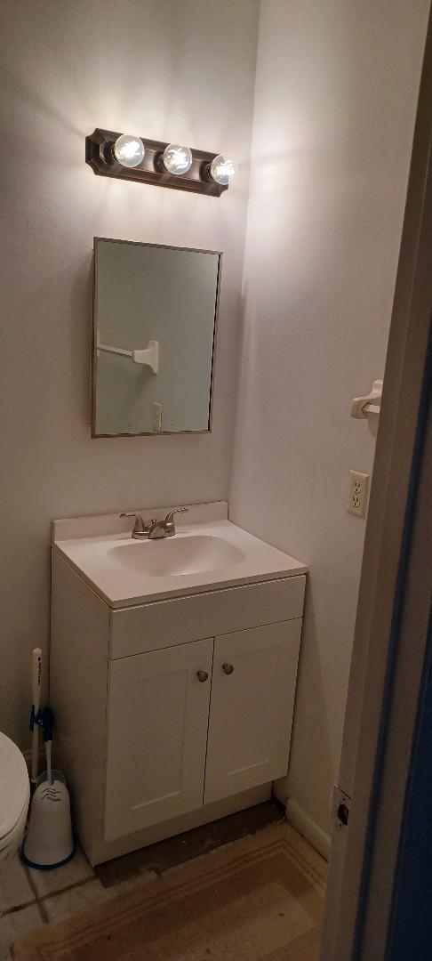 Photo - 605 18th Ct