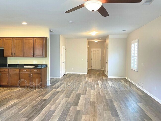 Photo - 4830 Hawkins Dr