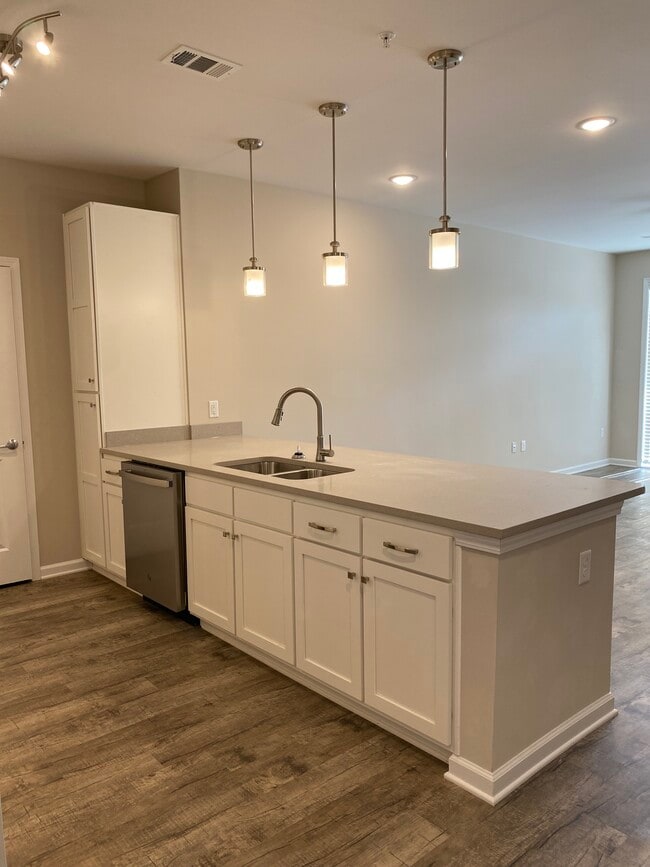 Regency Place Apartments Gulf Shores, AL