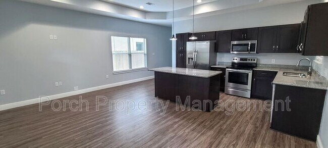 Photo - 2008 W Gregory St