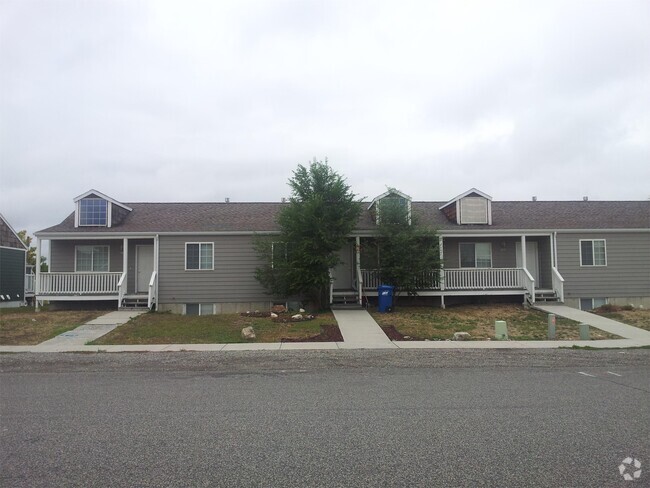 Building Photo - 99 13th St Rental