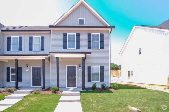 Building Photo - 2 Bedroom Townhome in Smithfield!