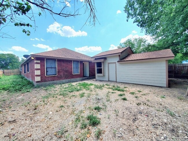 Photo - 203 Ardmore St