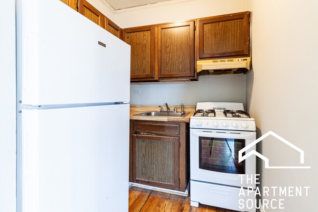 Photo - 837 W Wolfram St Unit 409