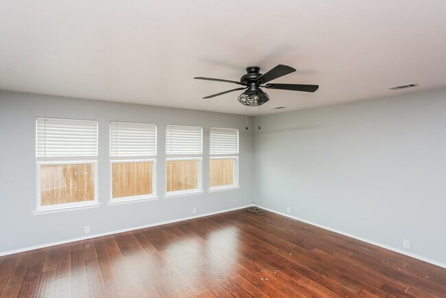 4509 Sheldon Trail