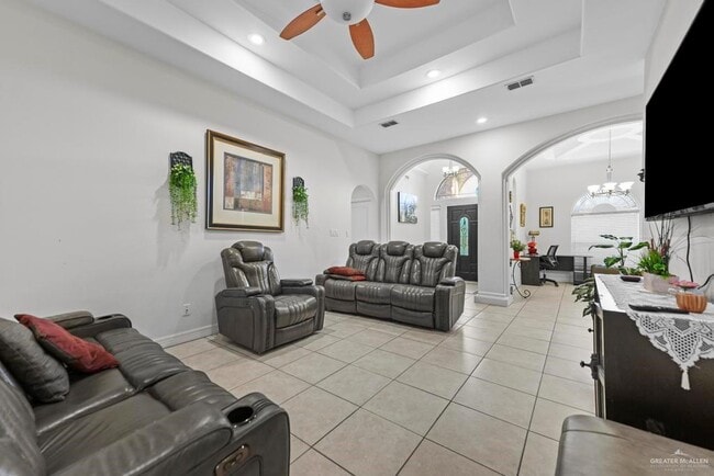 Photo - 23 W Arapaho Ave