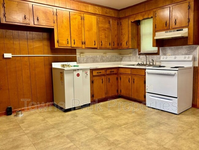 Photo - 1753 Davidson Dr