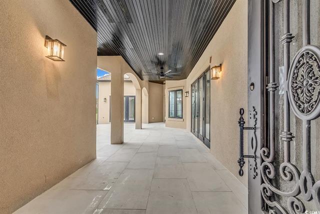 Photo - 891 Waterton Ave