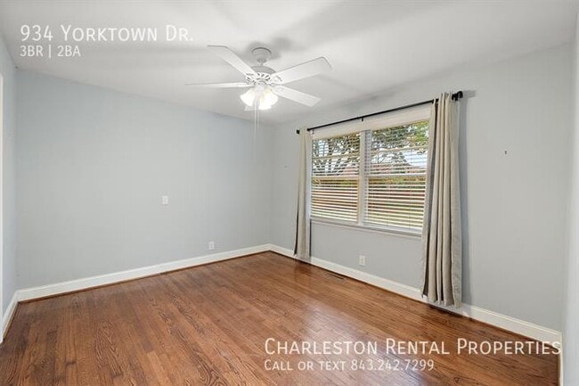 Photo - 934 Yorktown Dr