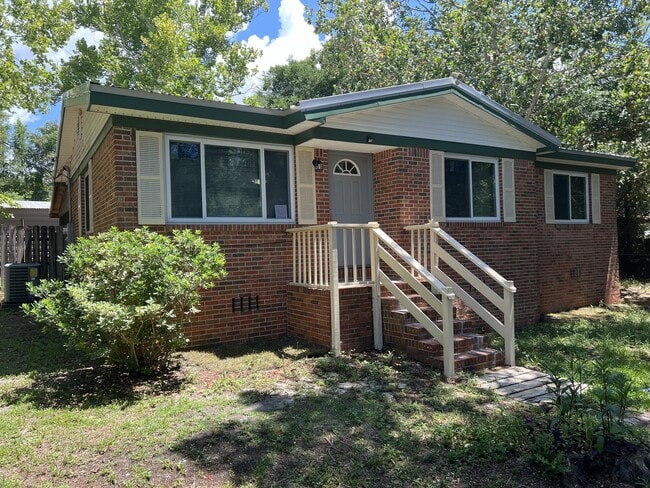 Photo - 197 Willow Ave