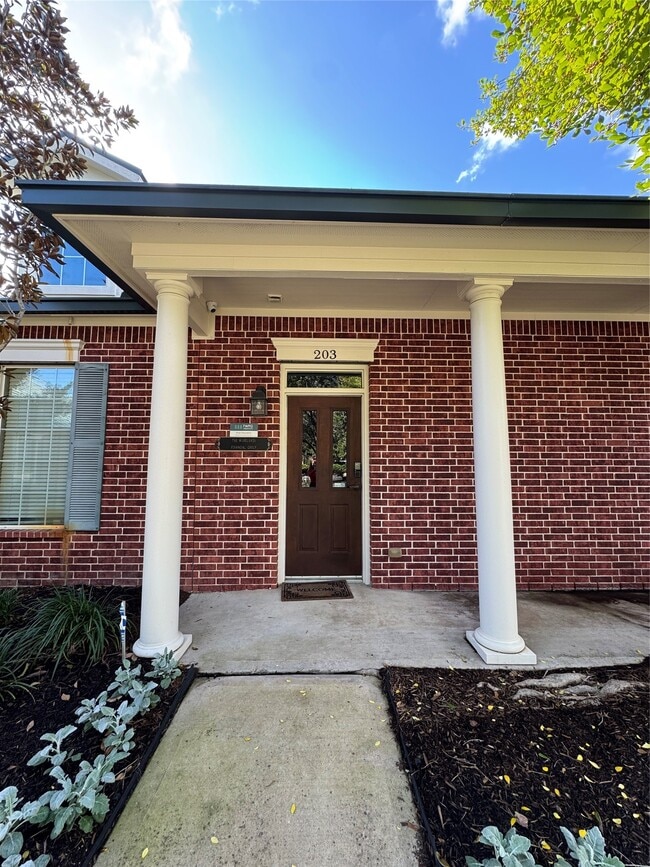 Photo - 4501 Cartwright Rd Unit 203