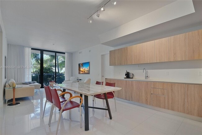 Photo - 2960 NE 207th St Unit 615