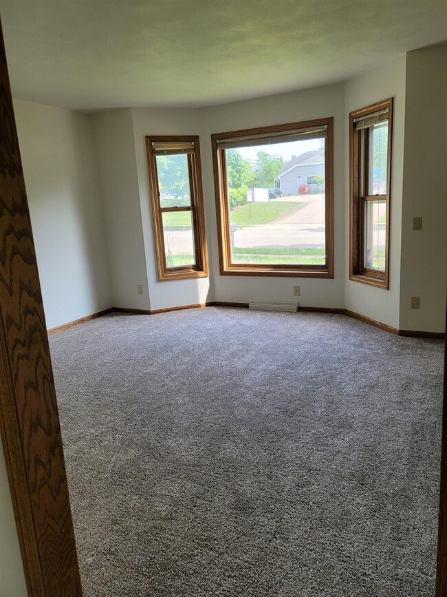 Photo - 7008 Longmeadow Rd