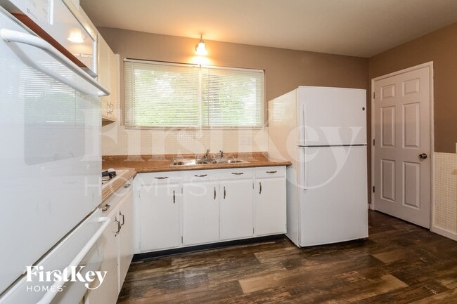 Photo - 400 Humes Ln