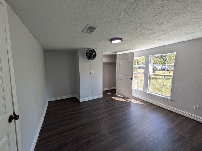 Photo - 1125 N Tannahill St