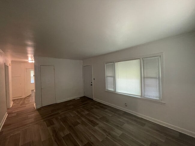 Photo - 3 bedroom 1 bathroom house available