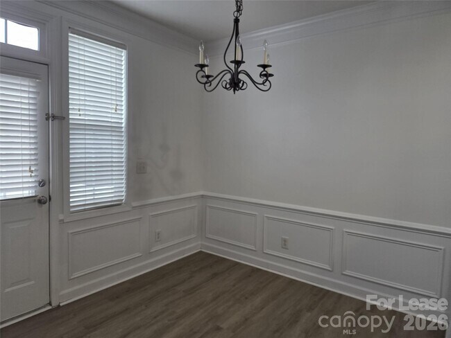 Photo - 109 Chawton Ln