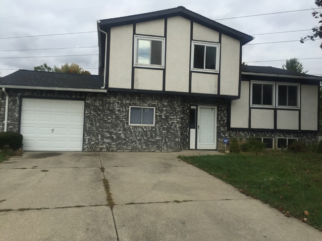 Front of house - 4801 Beaucroft Ct
