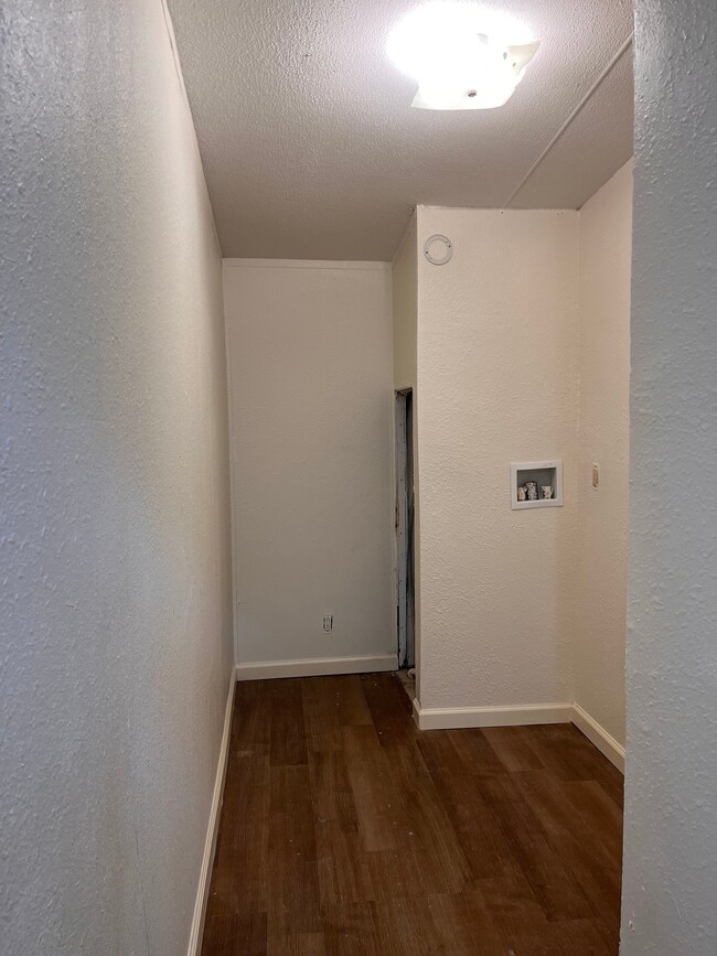 6018 Paloma Dr