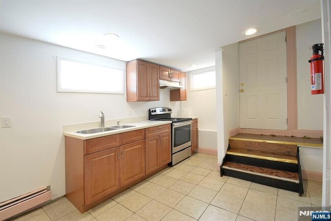Photo - 318 Harrington Ave