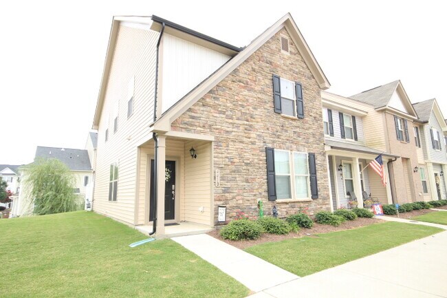 Building Photo - 4410 Hillsgrove Rd