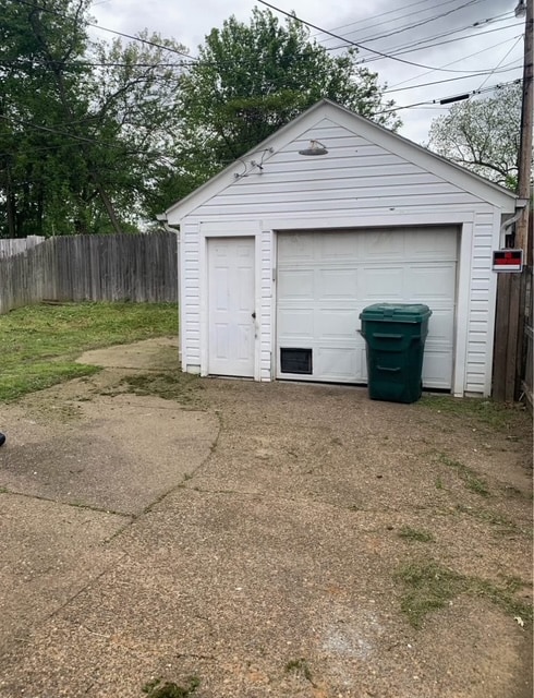 Photo - 2004 Oak Ave