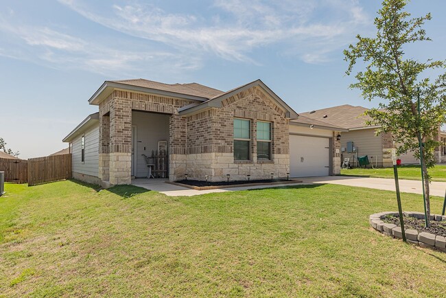 Photo - 2306 Aylesbury Dr