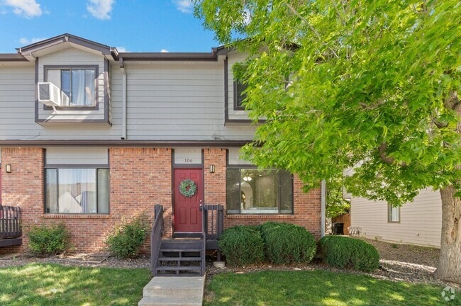 Building Photo - Contemporary Comfort Meets Convenience in ... Rental