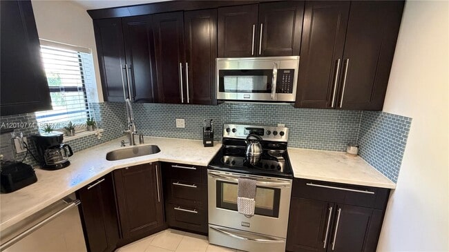 Photo - 2649 Carambola Cir N Unidad 1735