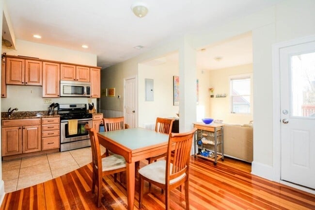 Photo - 135 Paul Gore St Unit 2