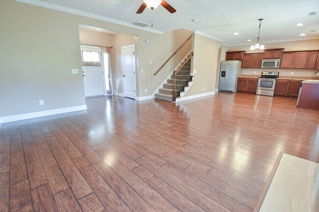 Photo - Pet Friendly Three Bedroom!