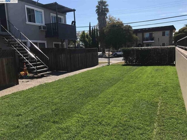 Photo - 1914 Clayton Way Unidad #3
