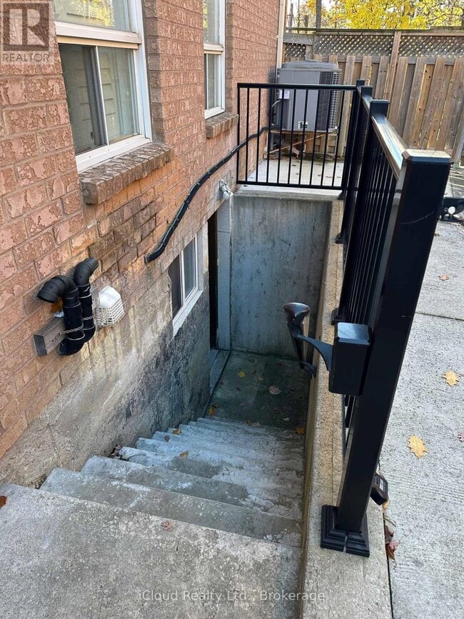 Photo - 5215 Micmac Crescent