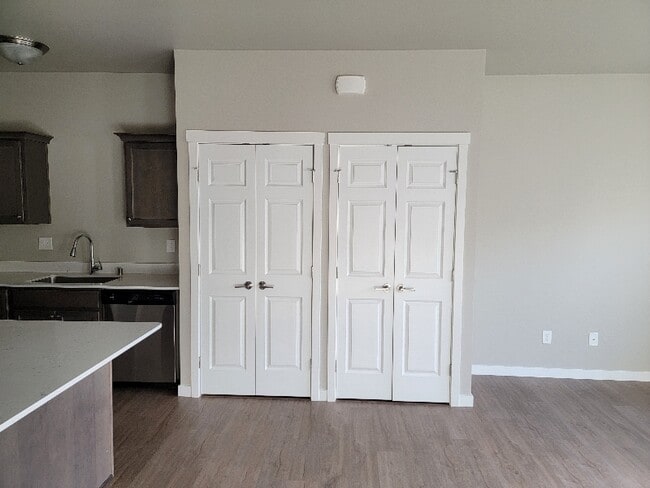 Photo - 2173 Siddle Loop