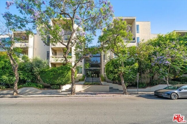 Building Photo - 8960 Cynthia St Unit 211 Rental